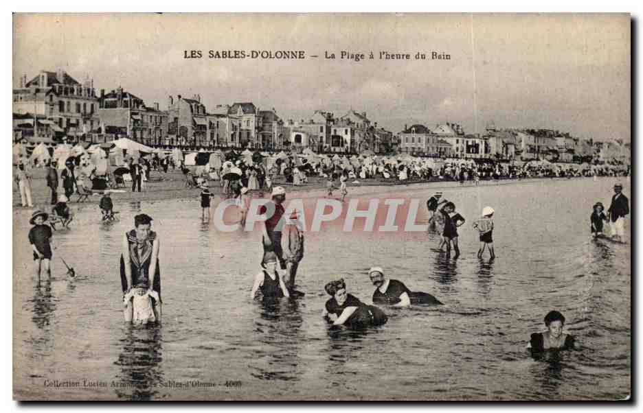 Les Sables-d'Olonne — La Plage à l'heure du Bain — Collection Lucien Armand