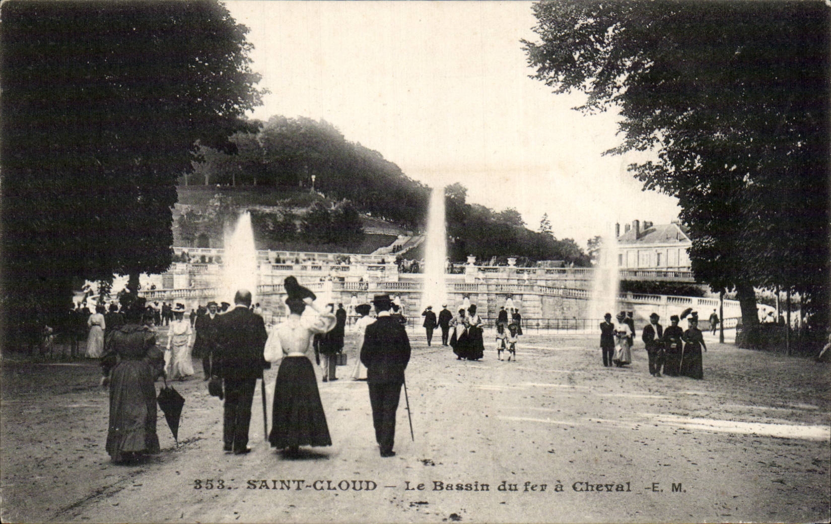 CPA Saint Cloud Le bassin du fer a cheval