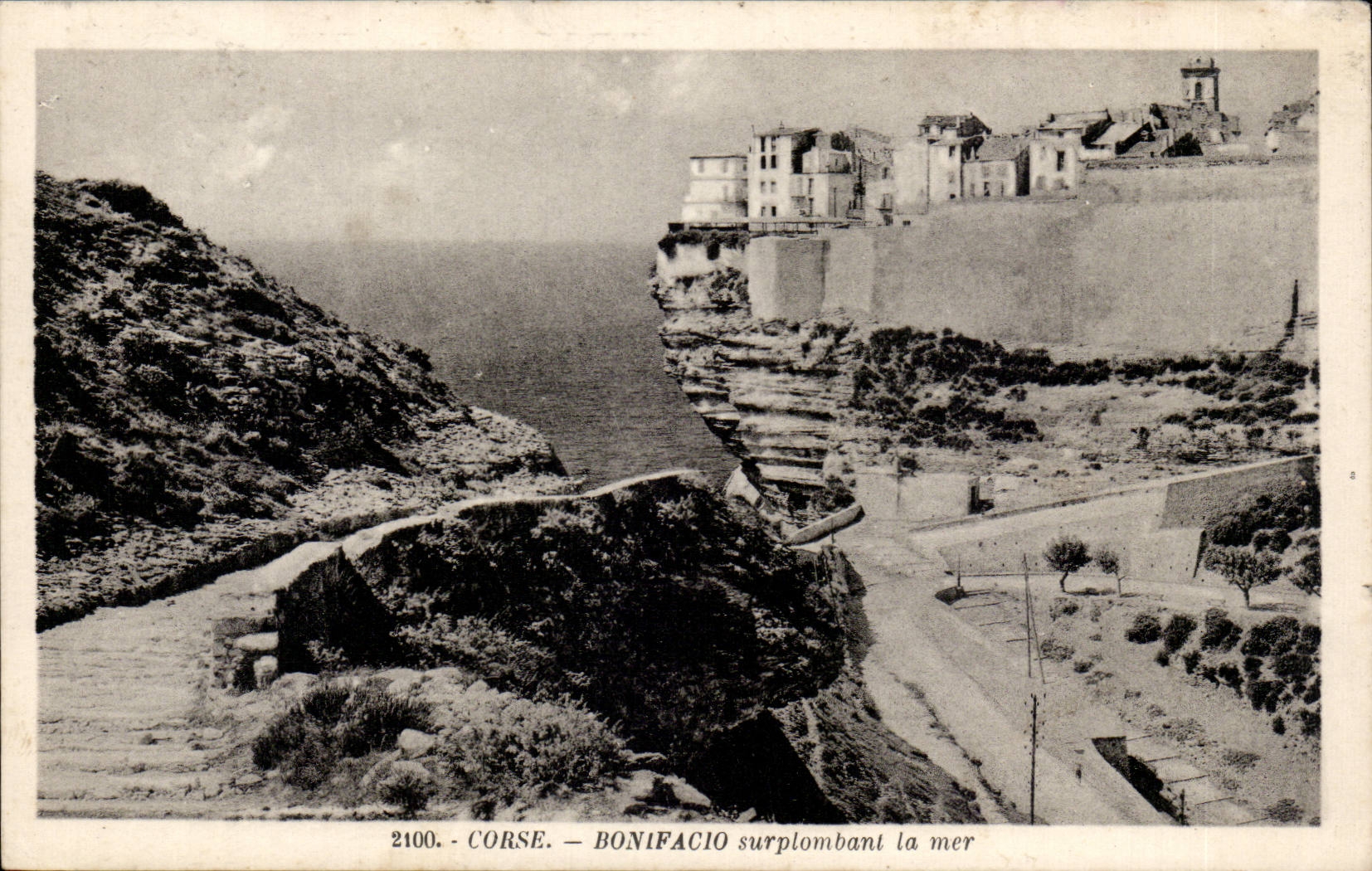 CPA Corse Corsica Bonifacio surplombant la mer