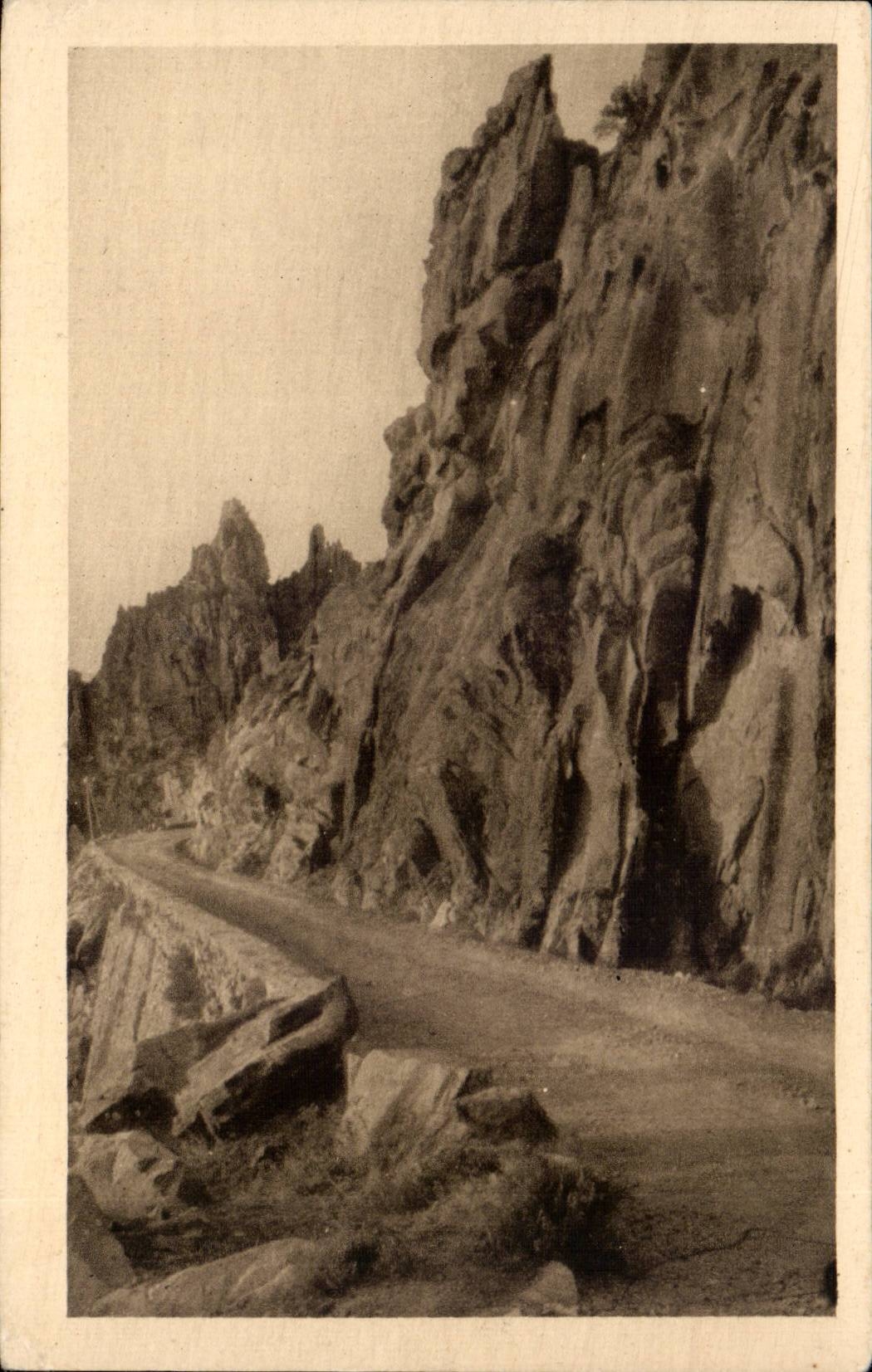 Calanches de PIANA — Pics et Aiguilles dominant la Grand'Route — Cartes "La Gigope", n°2147