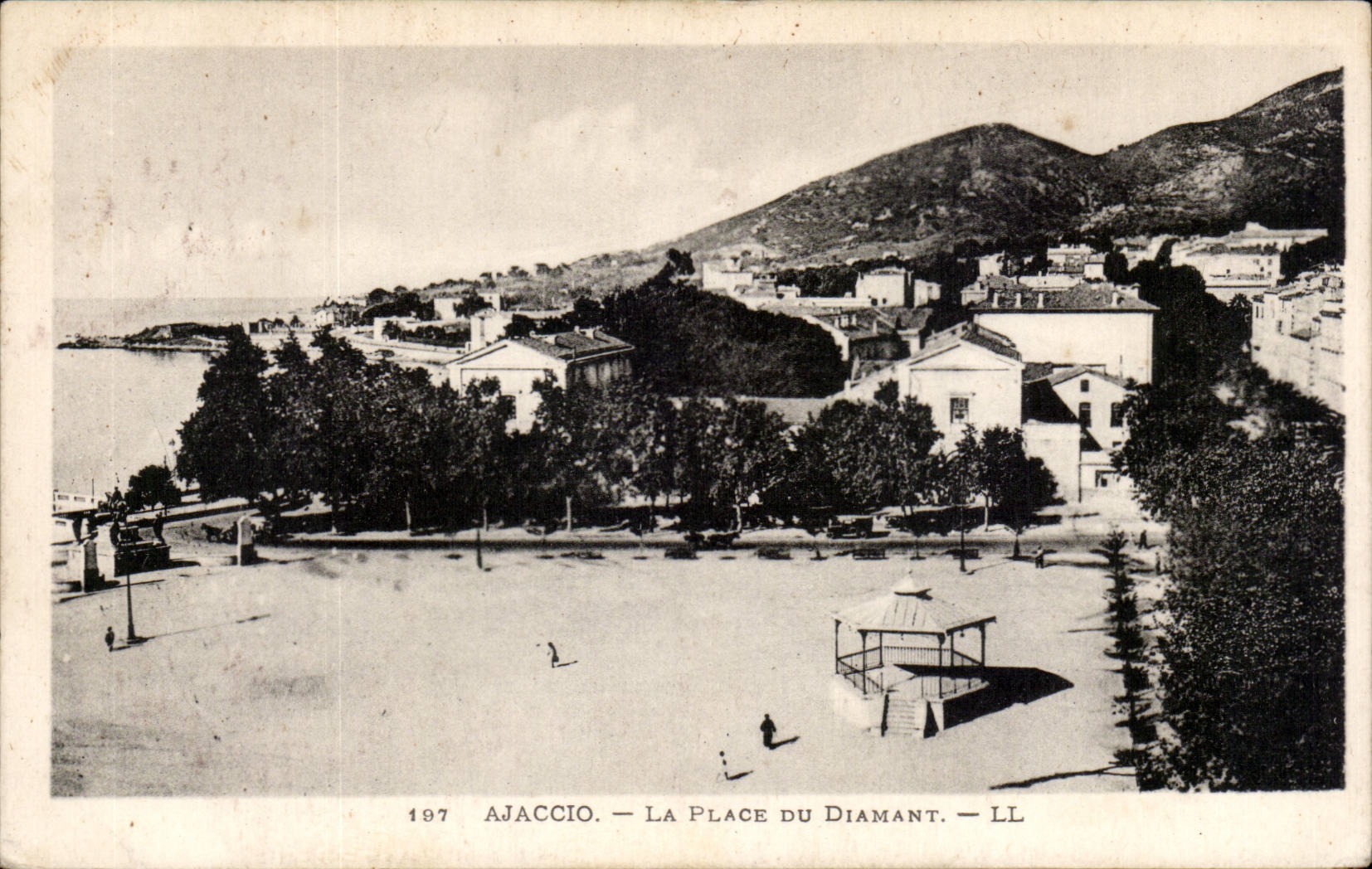 Ajaccio — La Place du Diamant — LL, n° 197