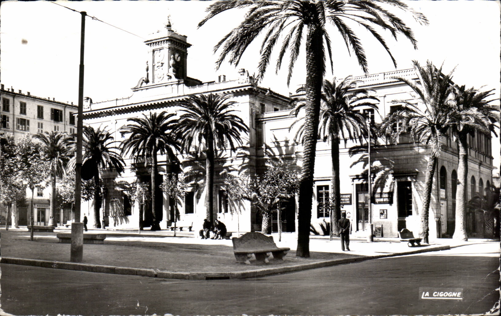Place de la Mairie à Ajaccio — éditeur La Cigogne, n° 20.004.26