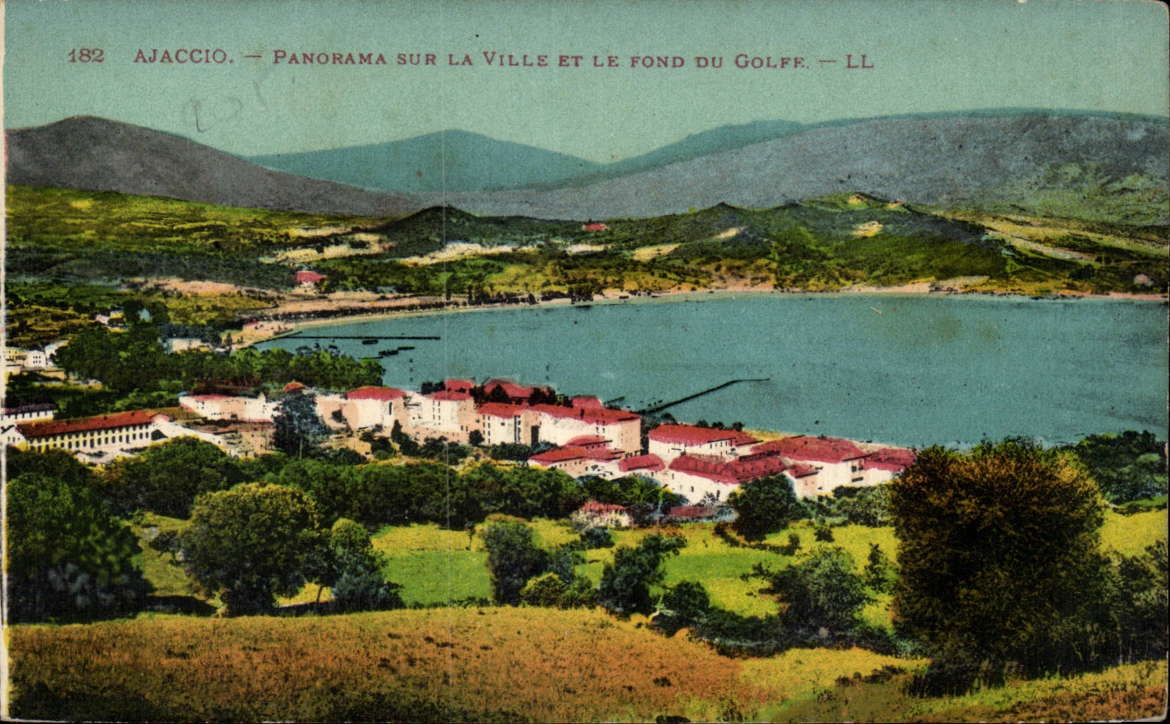 Ajaccio — Panorama sur la ville et le fond du golfe — LL