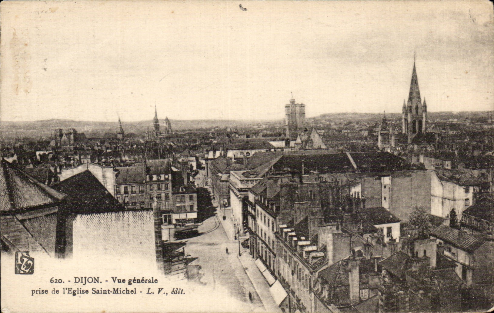 Dijon - Vue Generale pris de l'Eglise Saint Michel - CPA 
