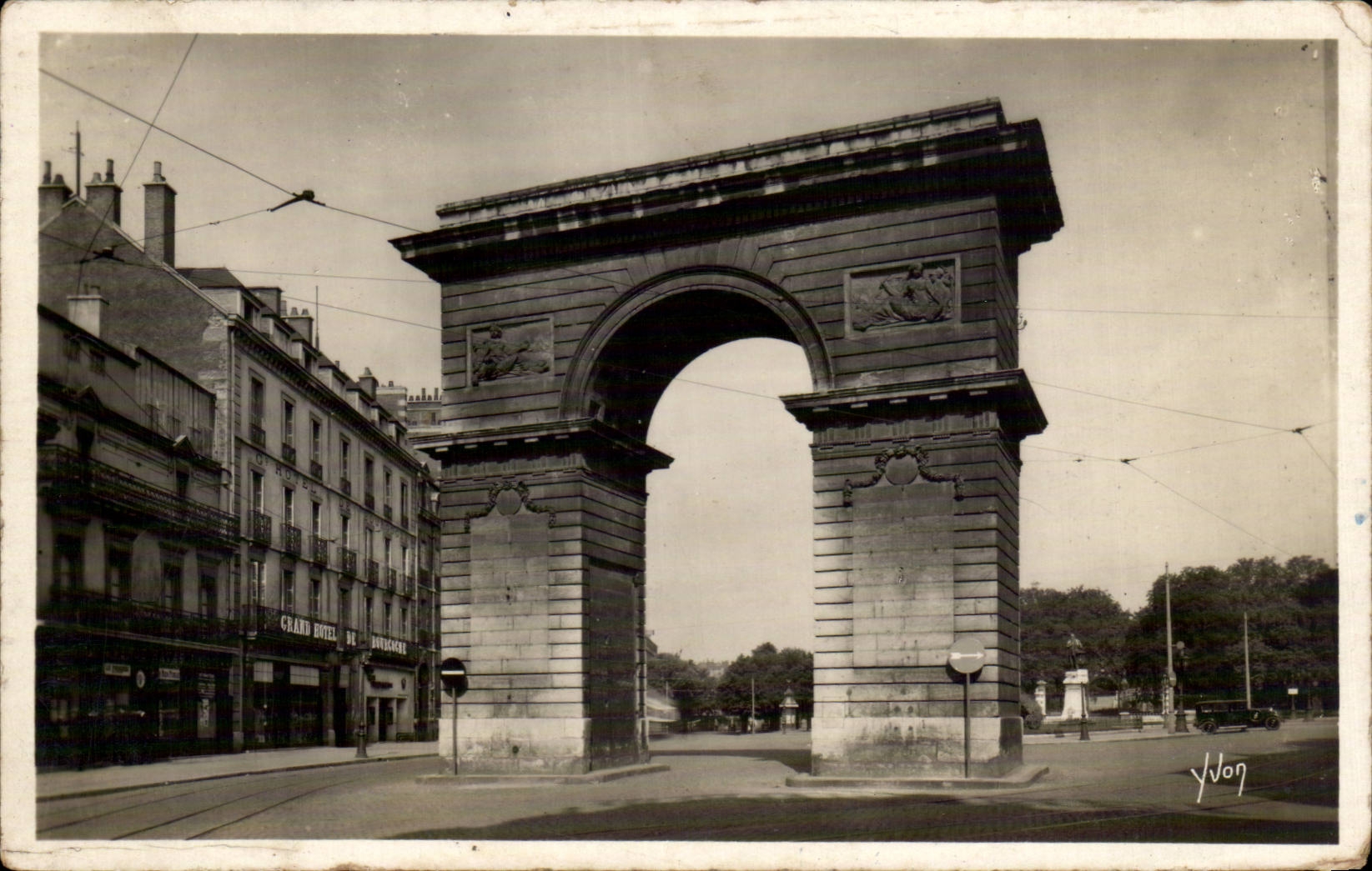 Dijon - Yvon - Porte Guillaume - CPA 