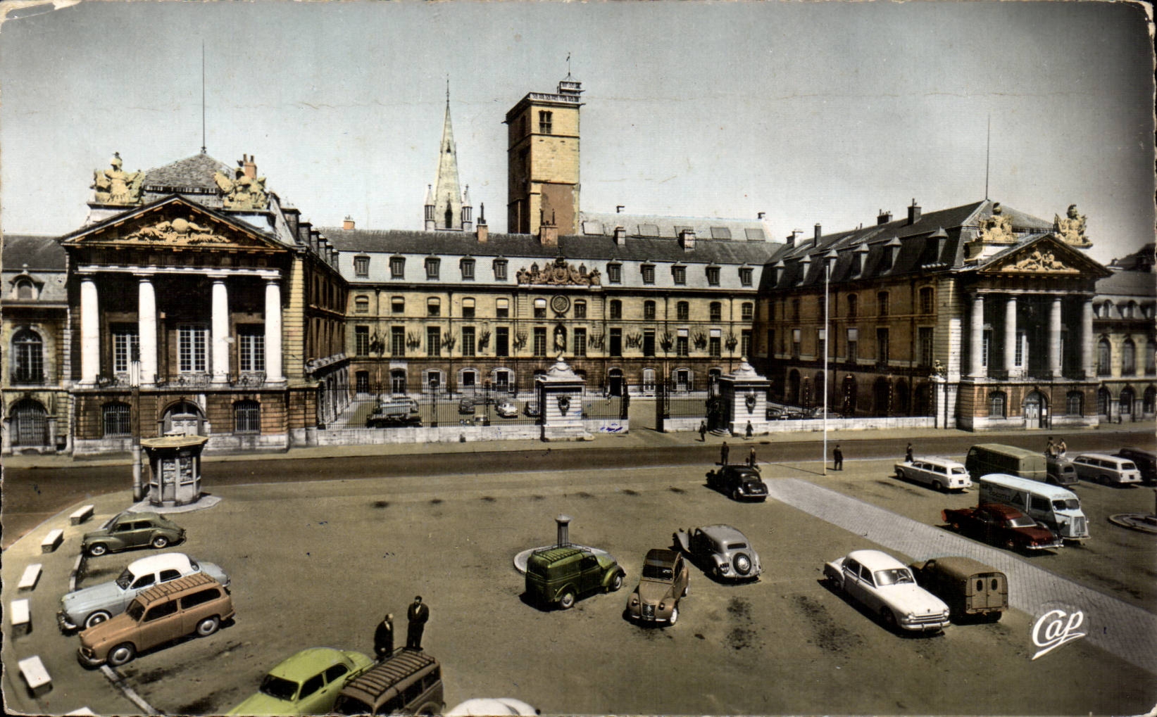 Dijon - L'Hotel de Ville - ReAl PHOTO - automobile - CPA 