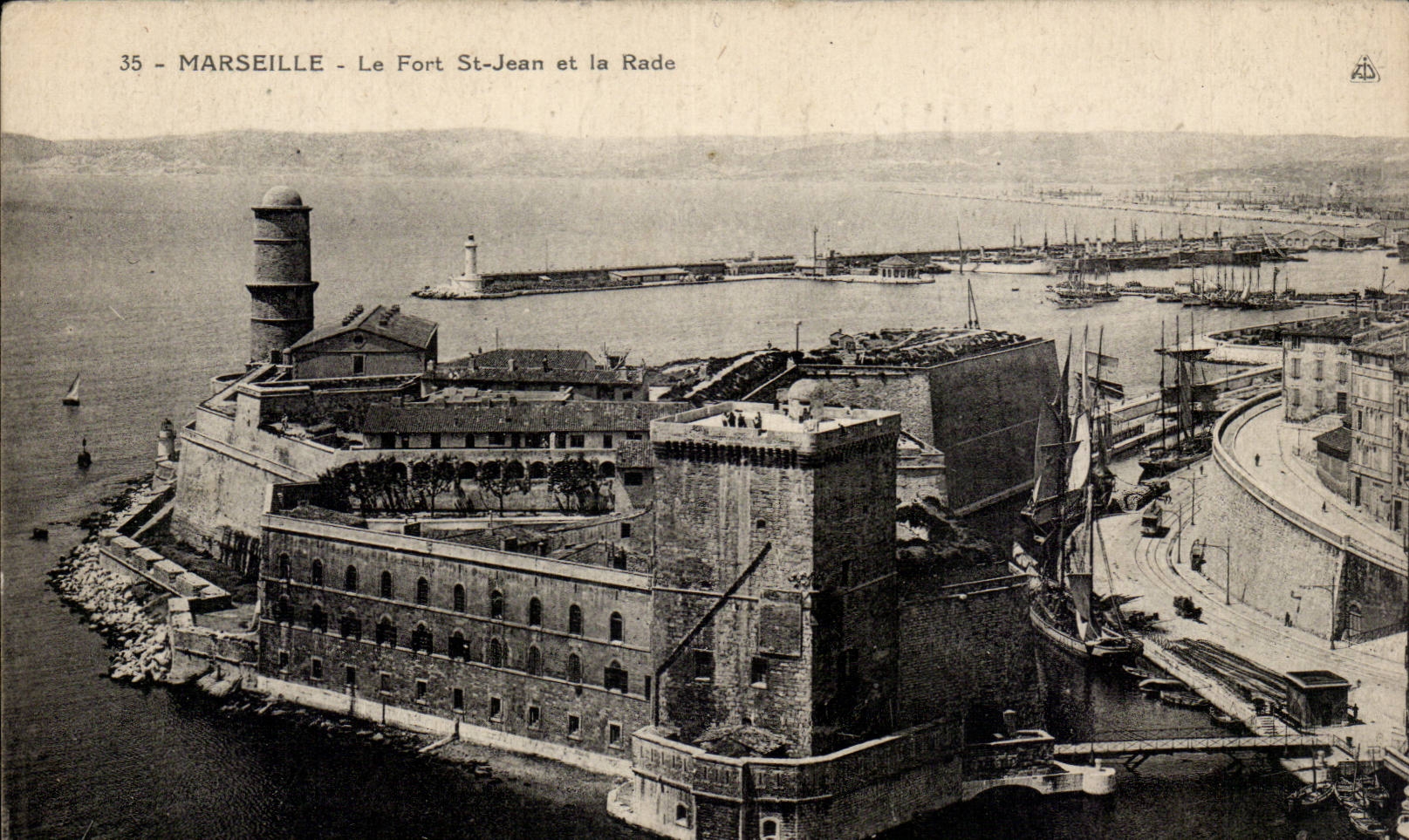 Marseille - Le Fort St Jean et la Rade - CPA 