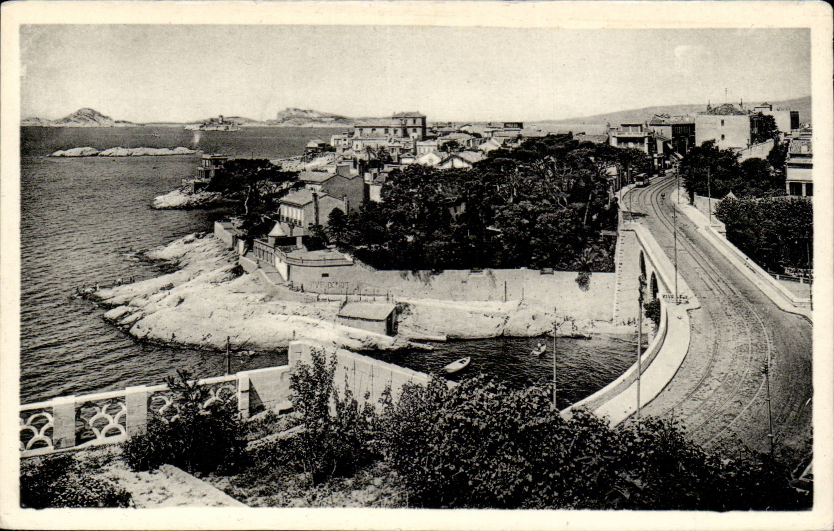 Marseille - La Corniche - Maldorme et les Iles vu du Miradou - CPA 