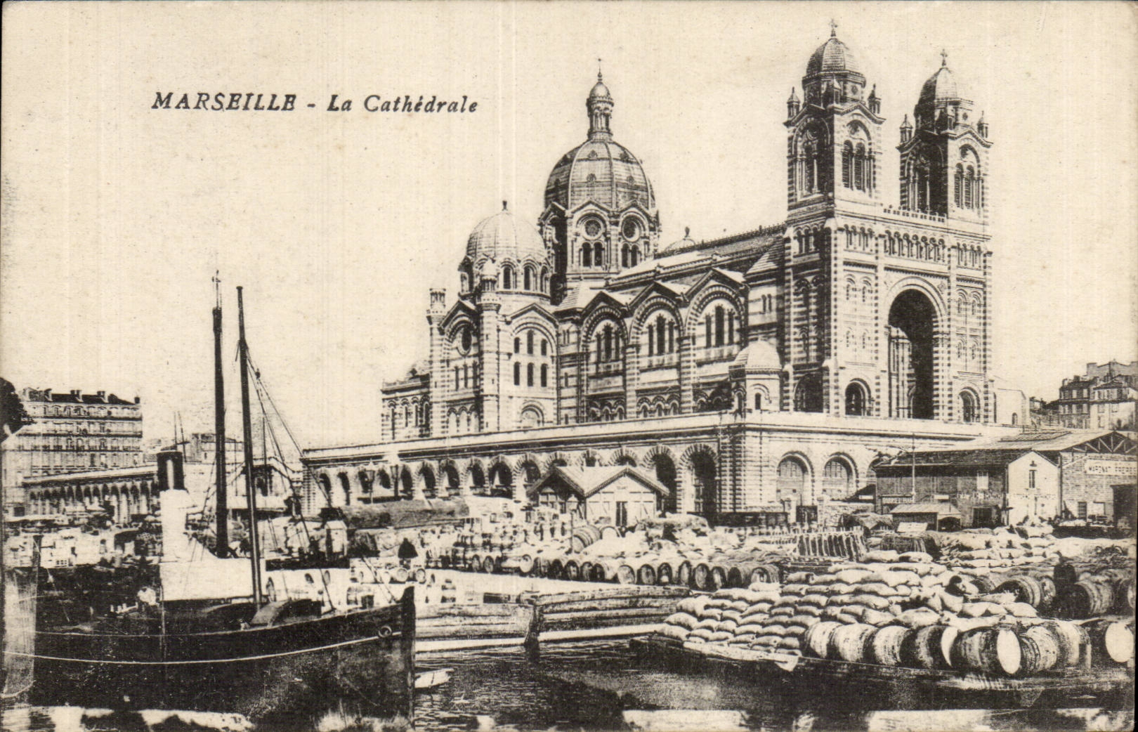 Marseille - La Cathedrale - CPA 