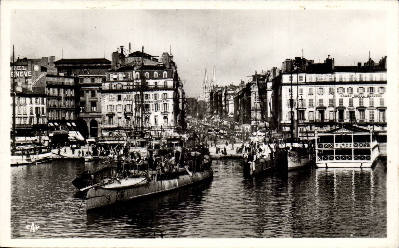 Marseille - La Canebiere - vue du Port - CPA 