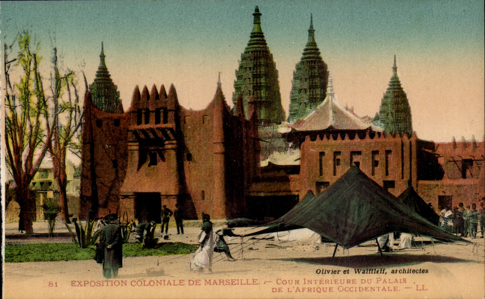 Marseille - Exposition Coloniale - Cour Interieur du Palais de l'Afrique Occidentale - CPA 
