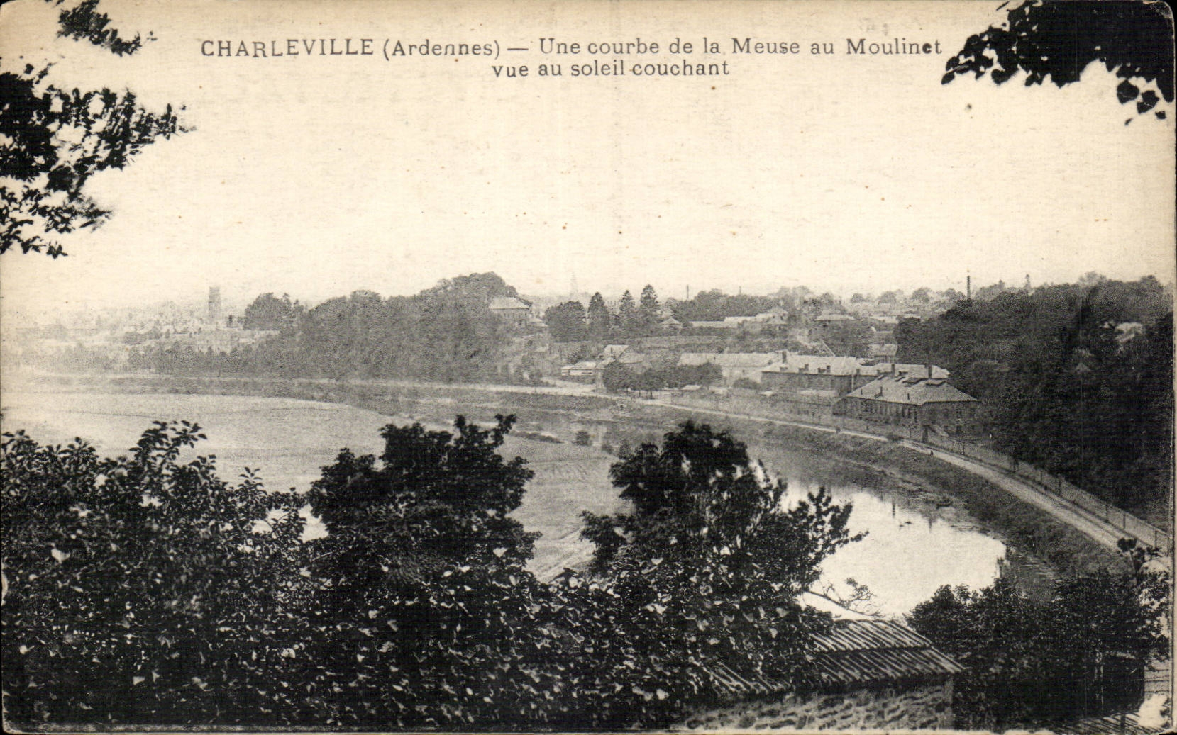 Charleville - Une courbe de la Meuse au Moulinet - CPA 