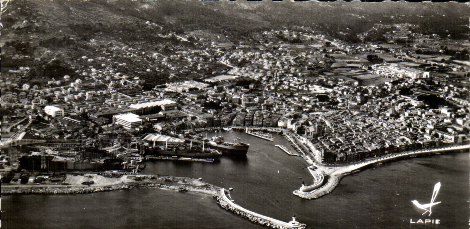 La Ciotat- Les Chantiers de Constructions Navales de la Ciotat - CPA 