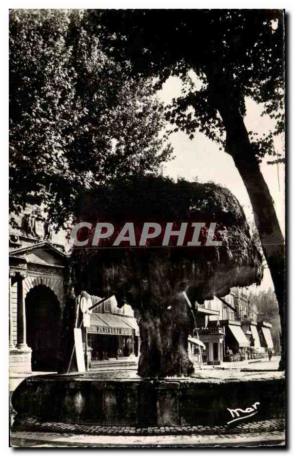Salon de Provence - Fontaine Moussue - CPA 