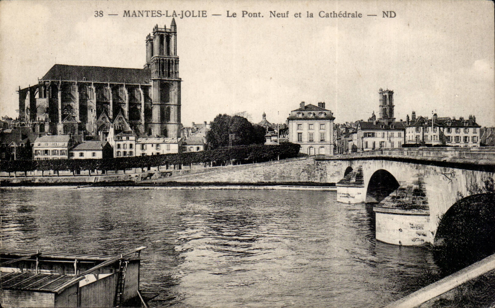 Mantes la Jolie - Le Pont - Neuf et la Cathedrale - CPA 