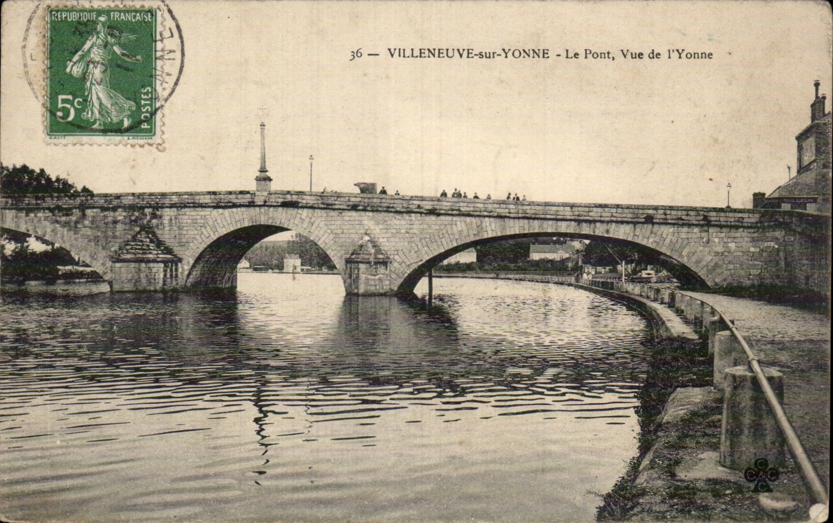 Villeneuve sur Yonne - Le Pont - Vue de l'Yonne - CPA