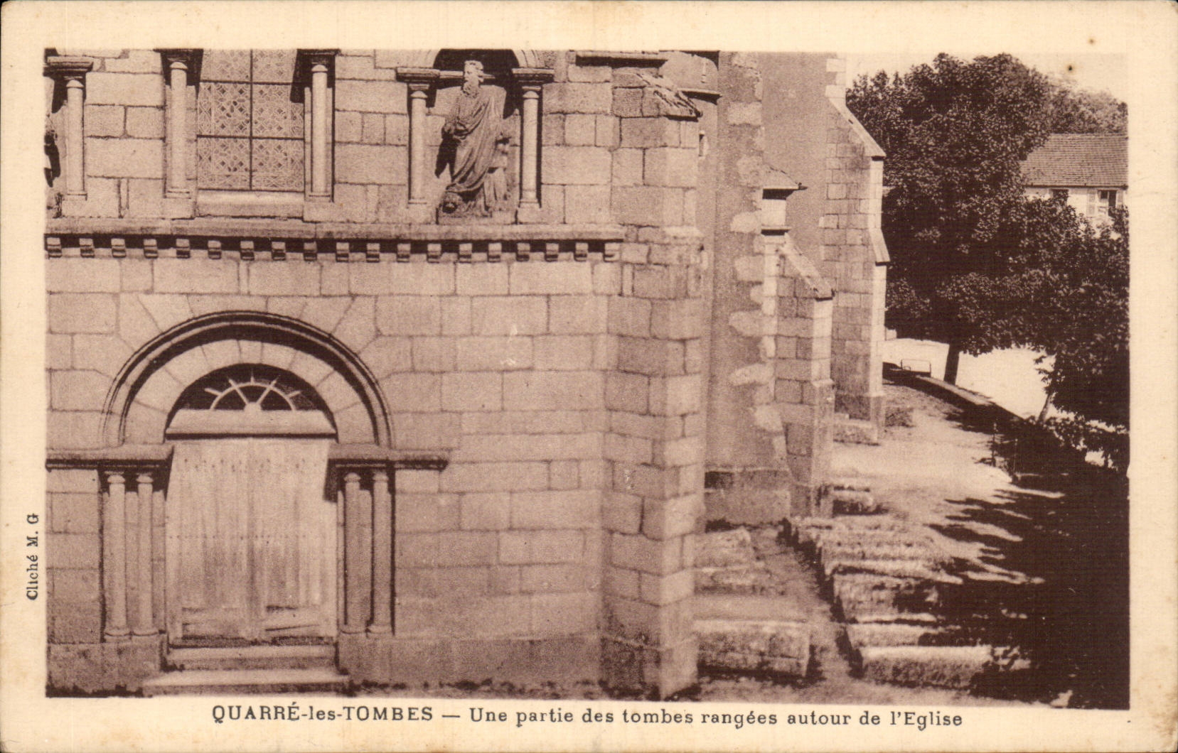 Quarre les Tombes - Une Partie des Tombes Rangees - CPA 