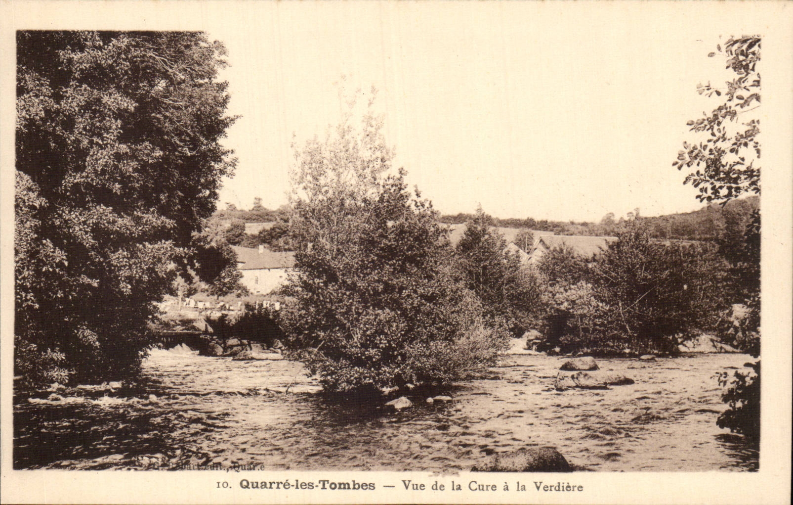 Quarre les Tombes - Vue de la Cure a la Verdiere - CPA 