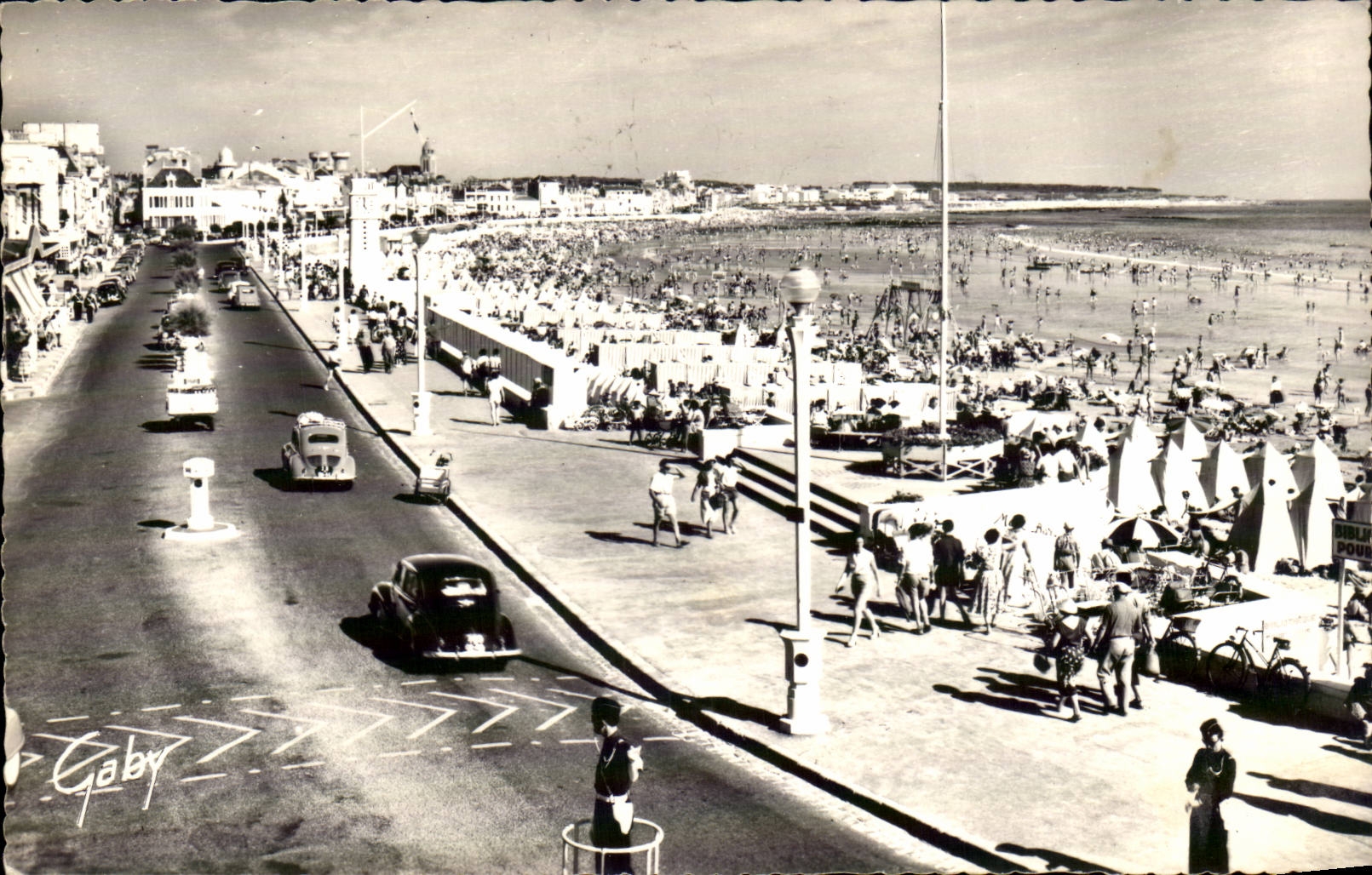 Les Sables-d'Olonne — Le Remblai et la Plage — Éditions Gaby