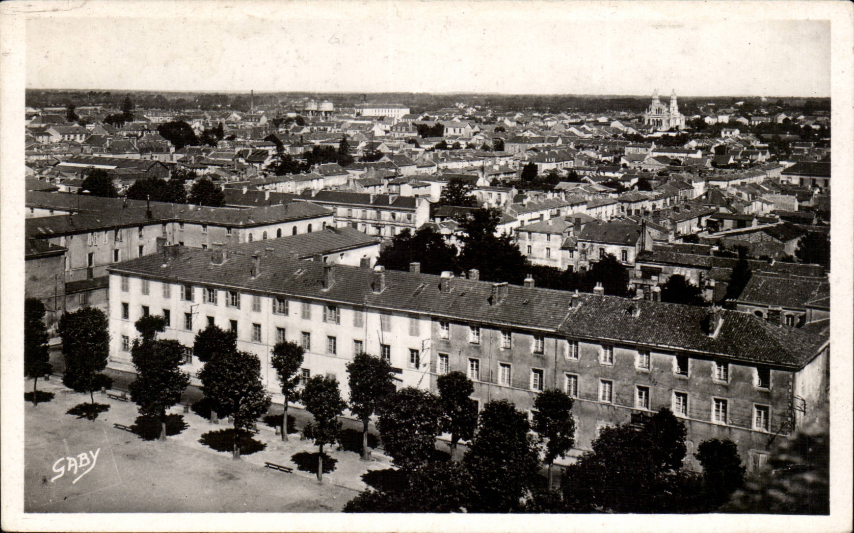 La Roche-sur-Yon (Vendée) — Vue générale — G. Artaud, Éditeur « Gaby »