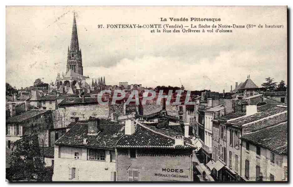 CPA Fontenay le Comte La fleche de Notre Dame et la rue des orfevres a vol d'oiseau