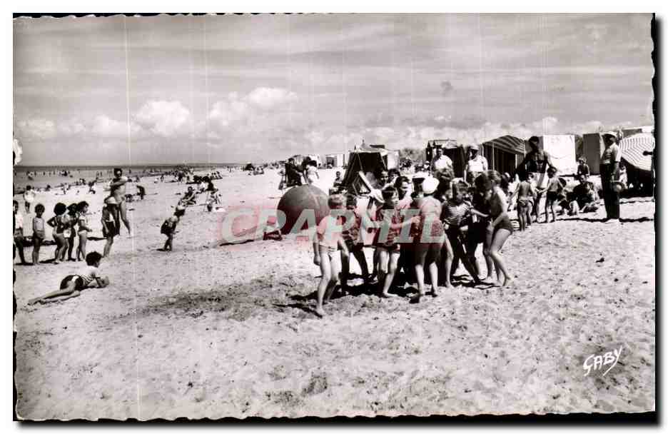 CPSM Notre Dame de Monts Jeux de plage