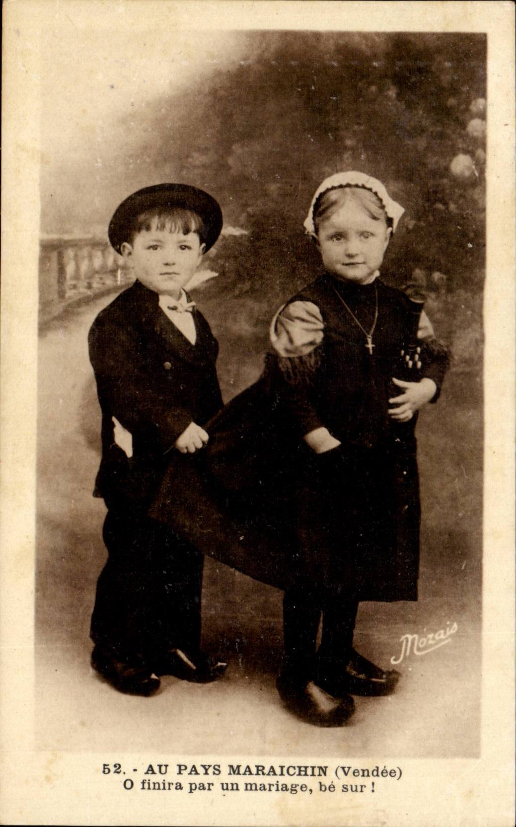 CPA au pays Maraichin Folklore Enfants