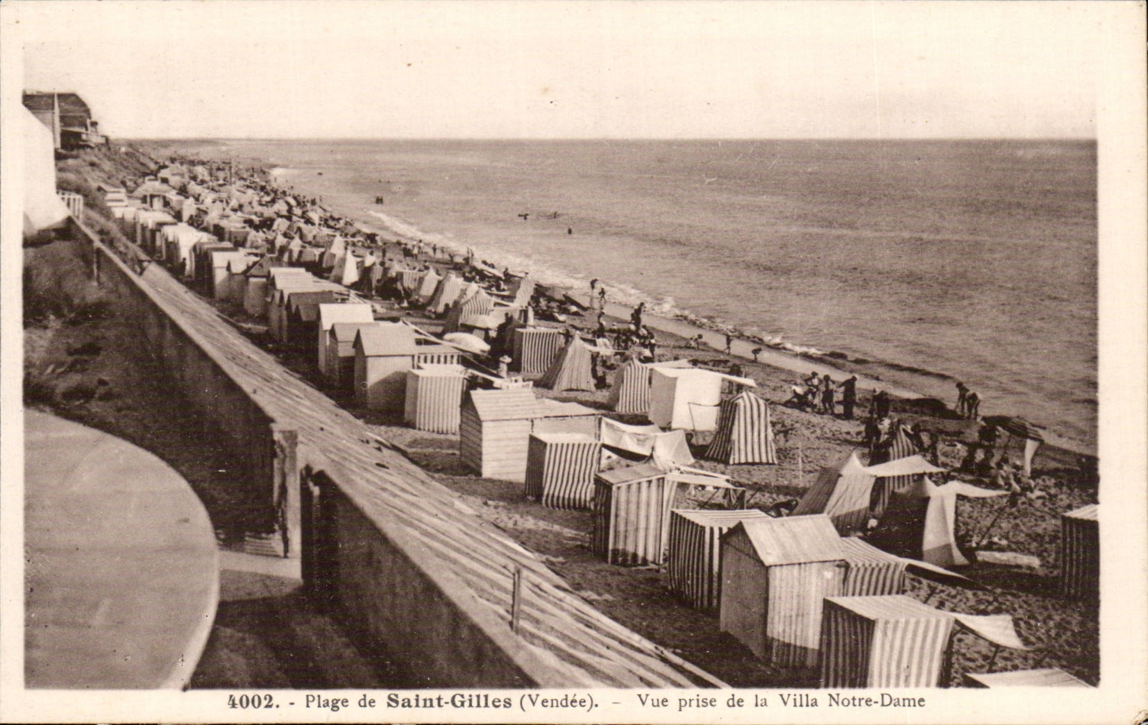 CPA Plage de Saint Gilles Vue prise de la Villa Notre Dame