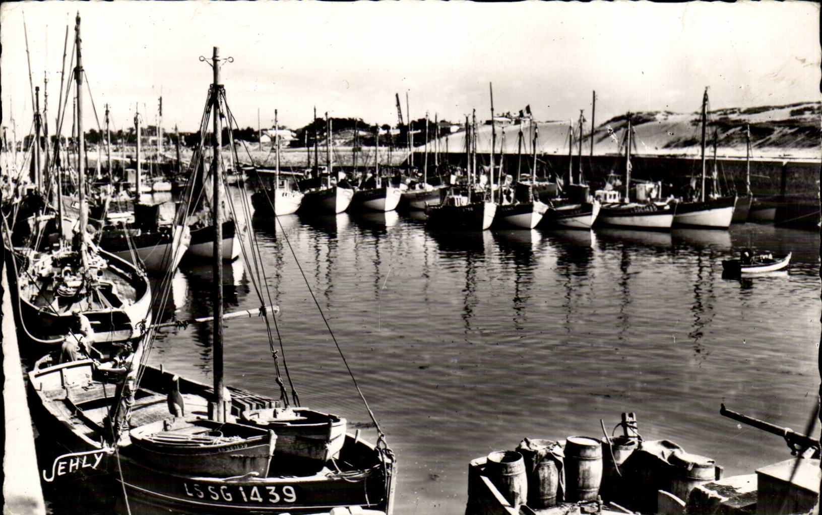 CPSM Port de Saint Gilles Croix de Vie Le nouveau bassin
