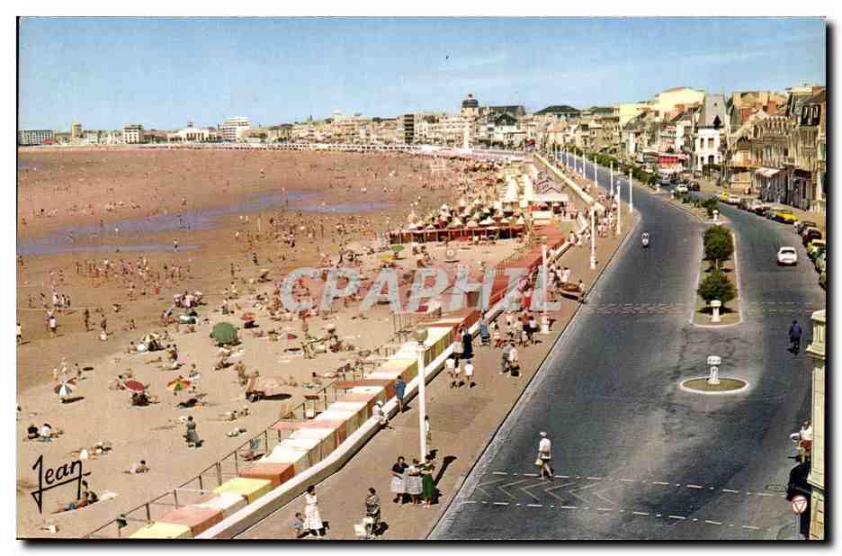 CPSM Les Sables d'olonne La plage et le remblai