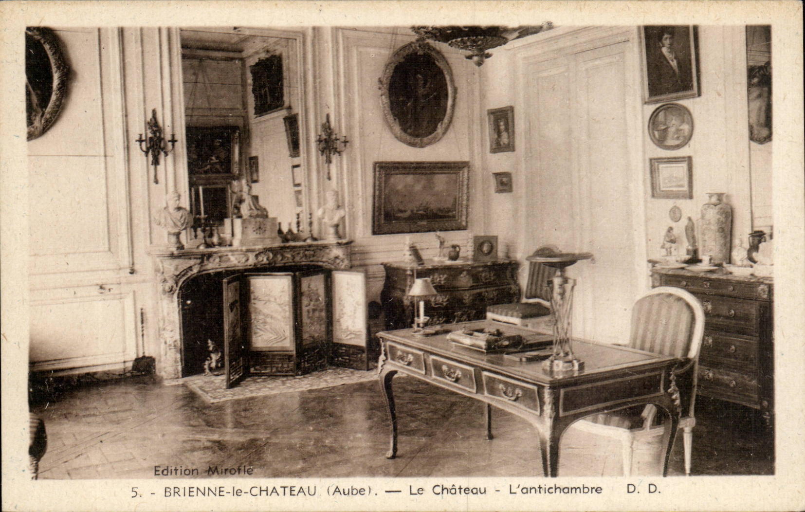 Brienne-le-Château (Aube) — Le Château - L'antichambre — Edition Mirofle