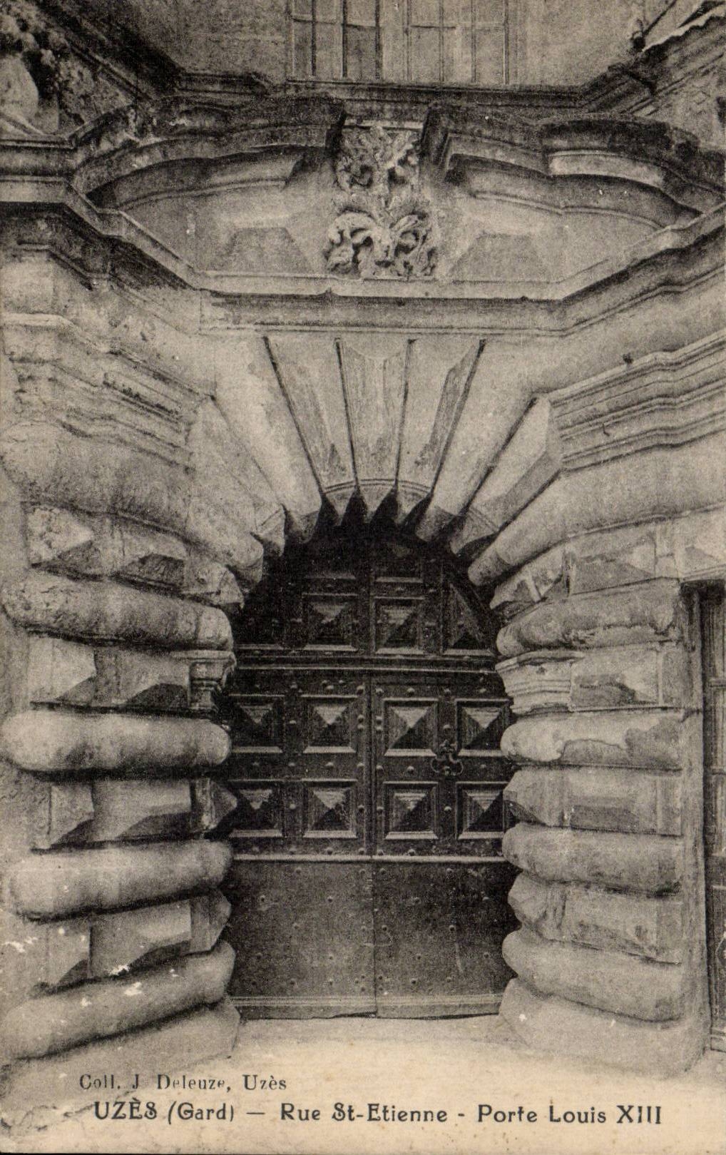CPA Uzes Rue St Etienne Porte Louis XIII