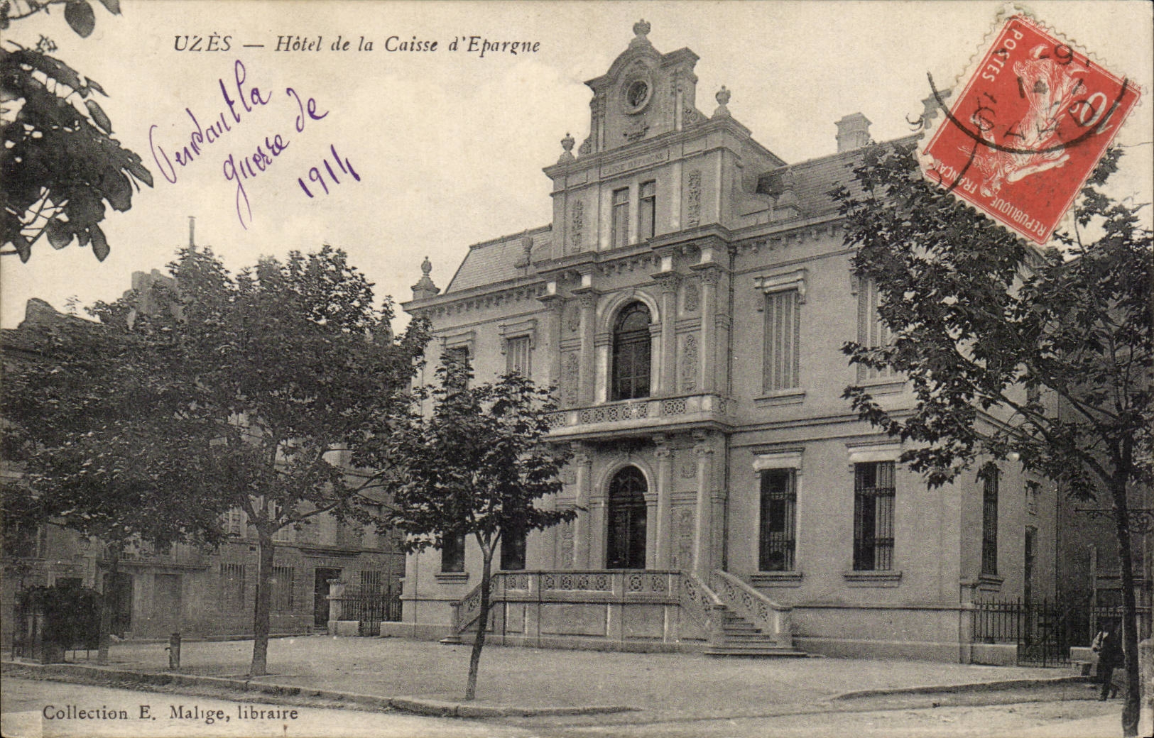 CPA Uzes Hotel de la Caisse d'Epargne