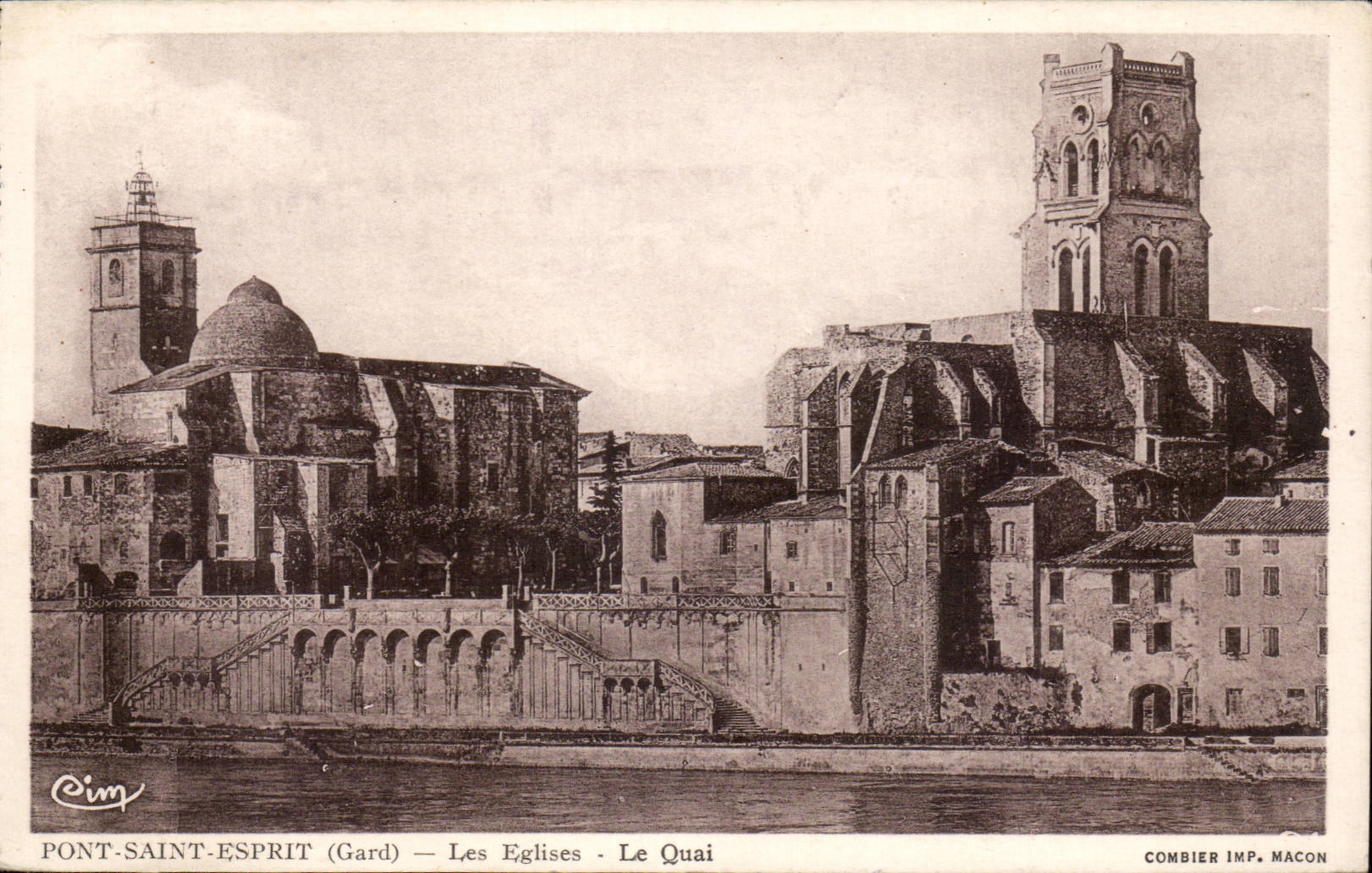 CPA Pont Saint Esprit les eglises Le quai