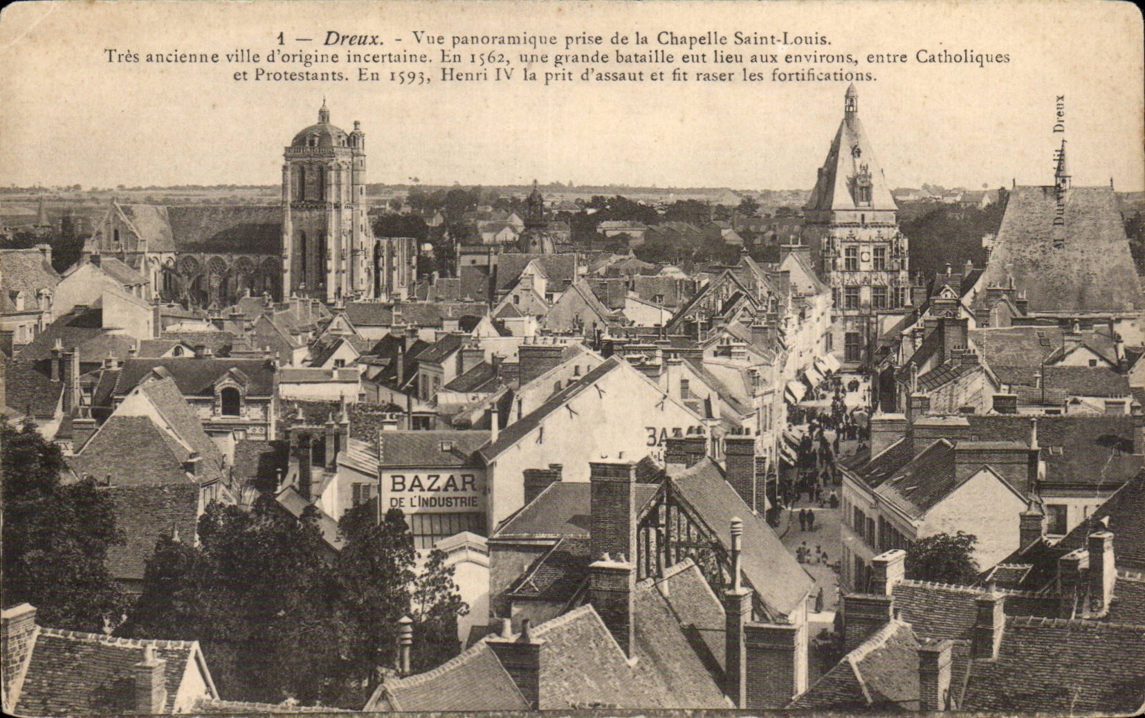 Dreux — Vue panoramique prise de la Chapelle Saint-Louis — Bazar de l'Industrie — éditeur St. Buret, Dreux
