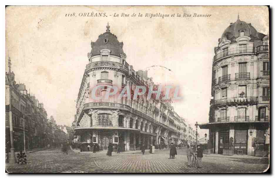 CPA Orleans La rue de la Republique et la rue Bannier