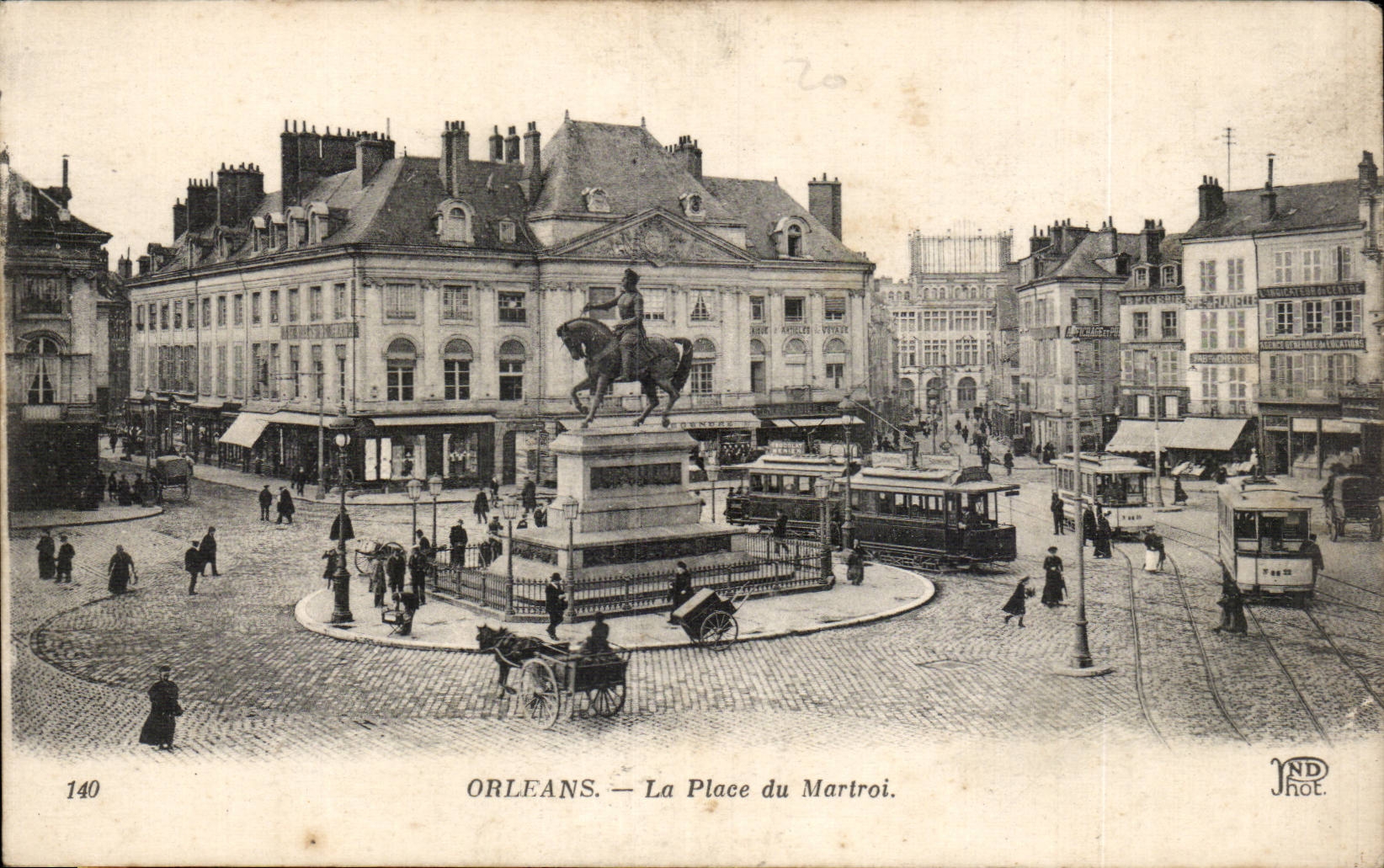CPA Orleans La place du Martroi