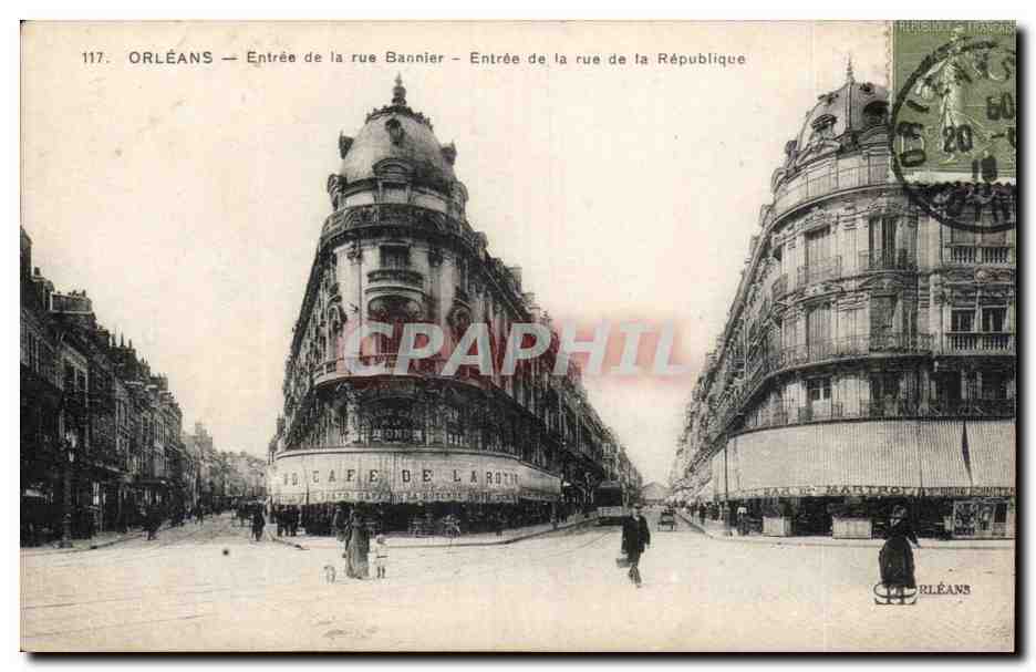 CPA Orleans Entree de la rue Bannier Entree de la rue de la Republique