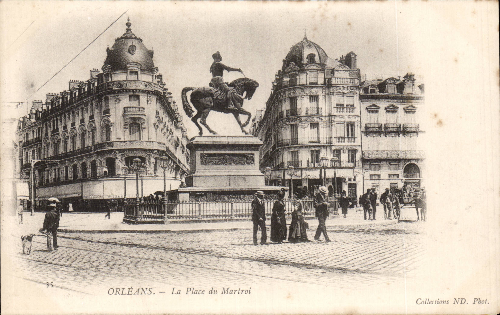 CPA Orleans La place du Martroi