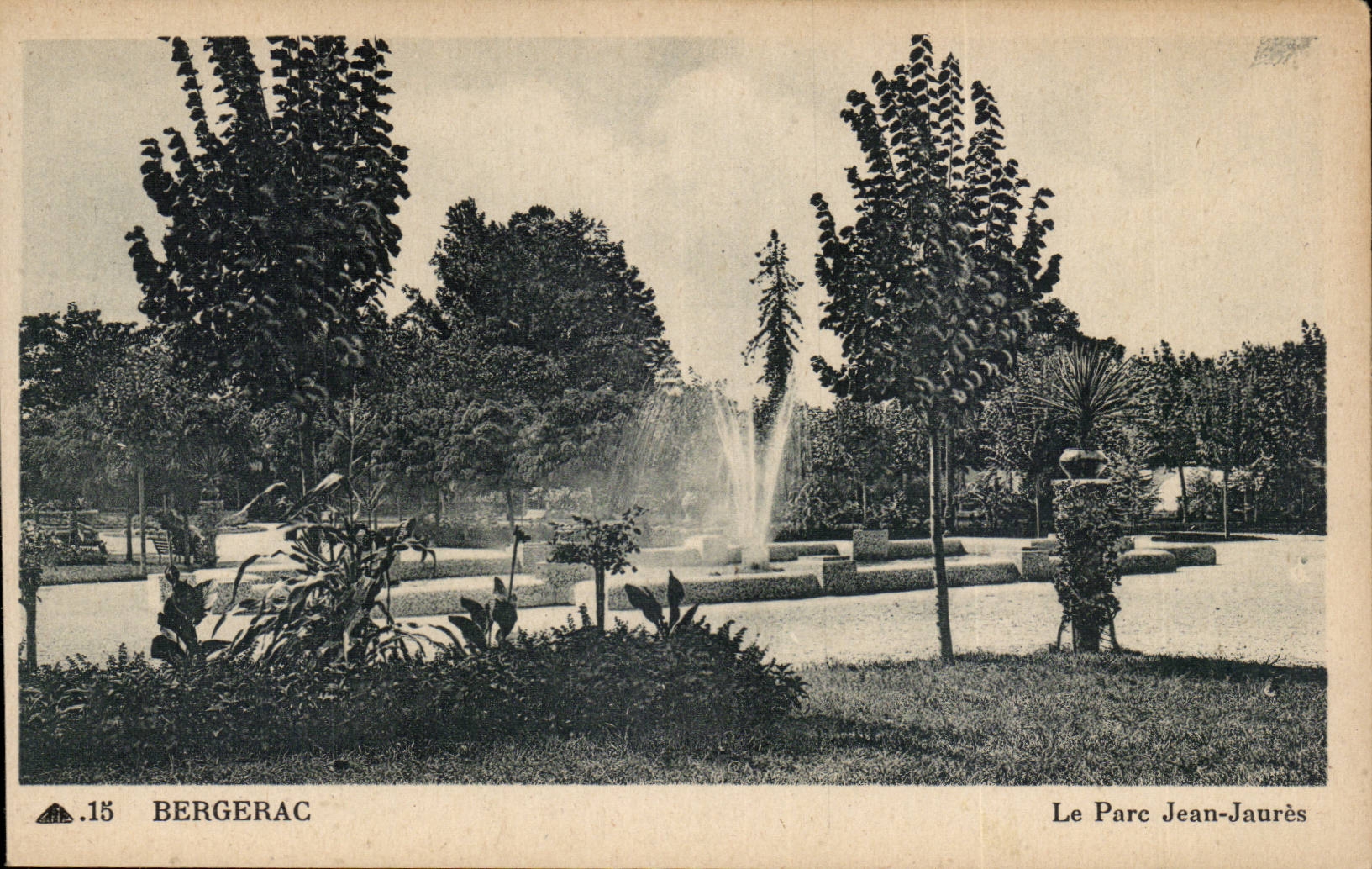 CPA Bergerac Le parc Jean Jaures