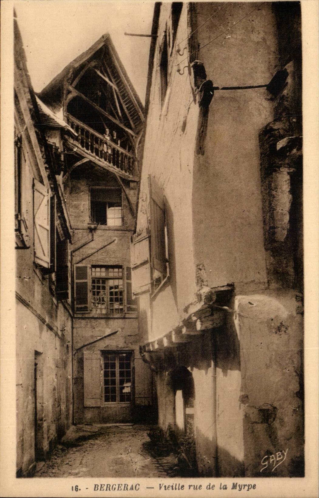 CPA Bergerac Vieille rue de la Myrpe