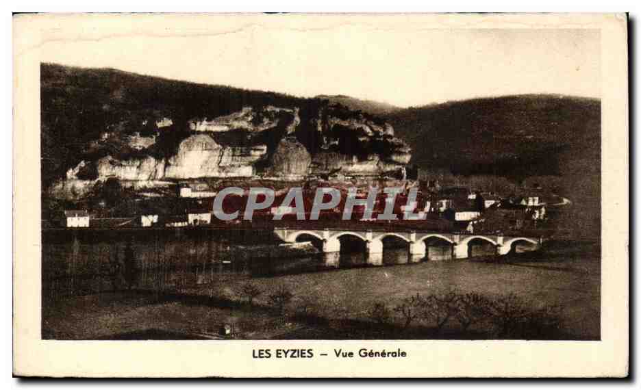 CPA Les Eyzies Vue generale (au dos Prehistoire Periode Robenhausienne Neolithique)
