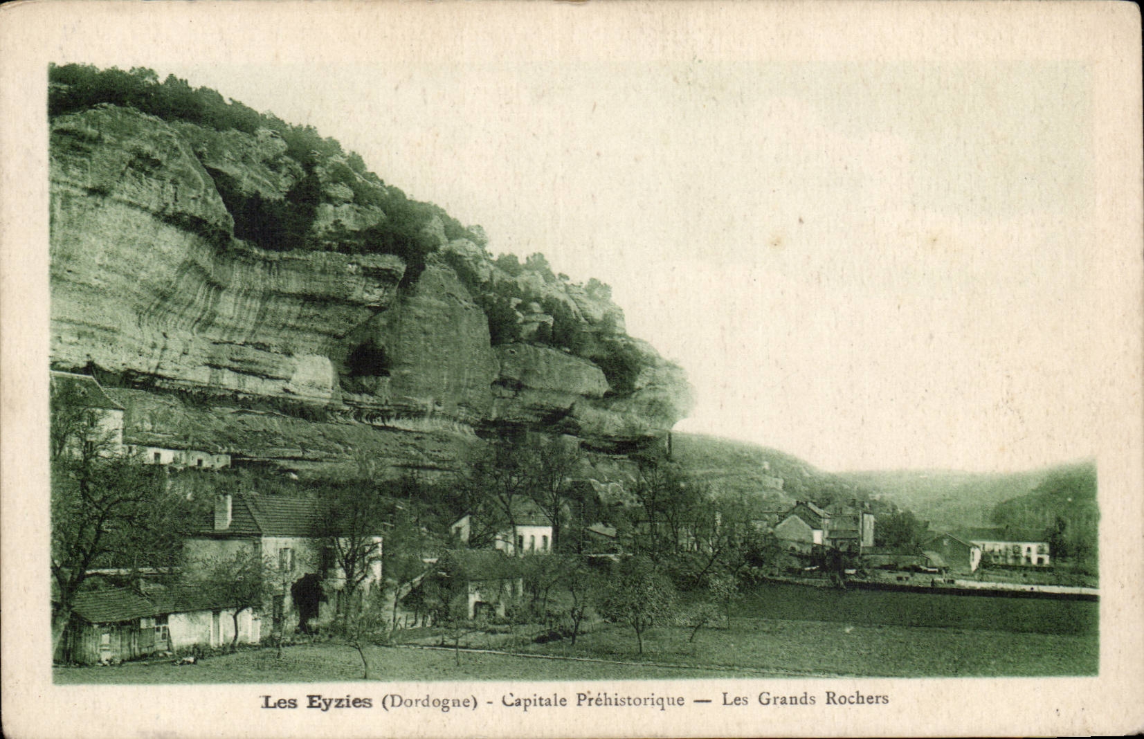 Les Eyzies (Dordogne) - Capitale Préhistorique — Les Grands Rochers