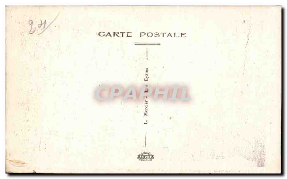 Les Eyzies (Dordogne) — Capitale Préhistorique — Musée National de Préhistoire dans les Ruines du vieux Château — Reverso