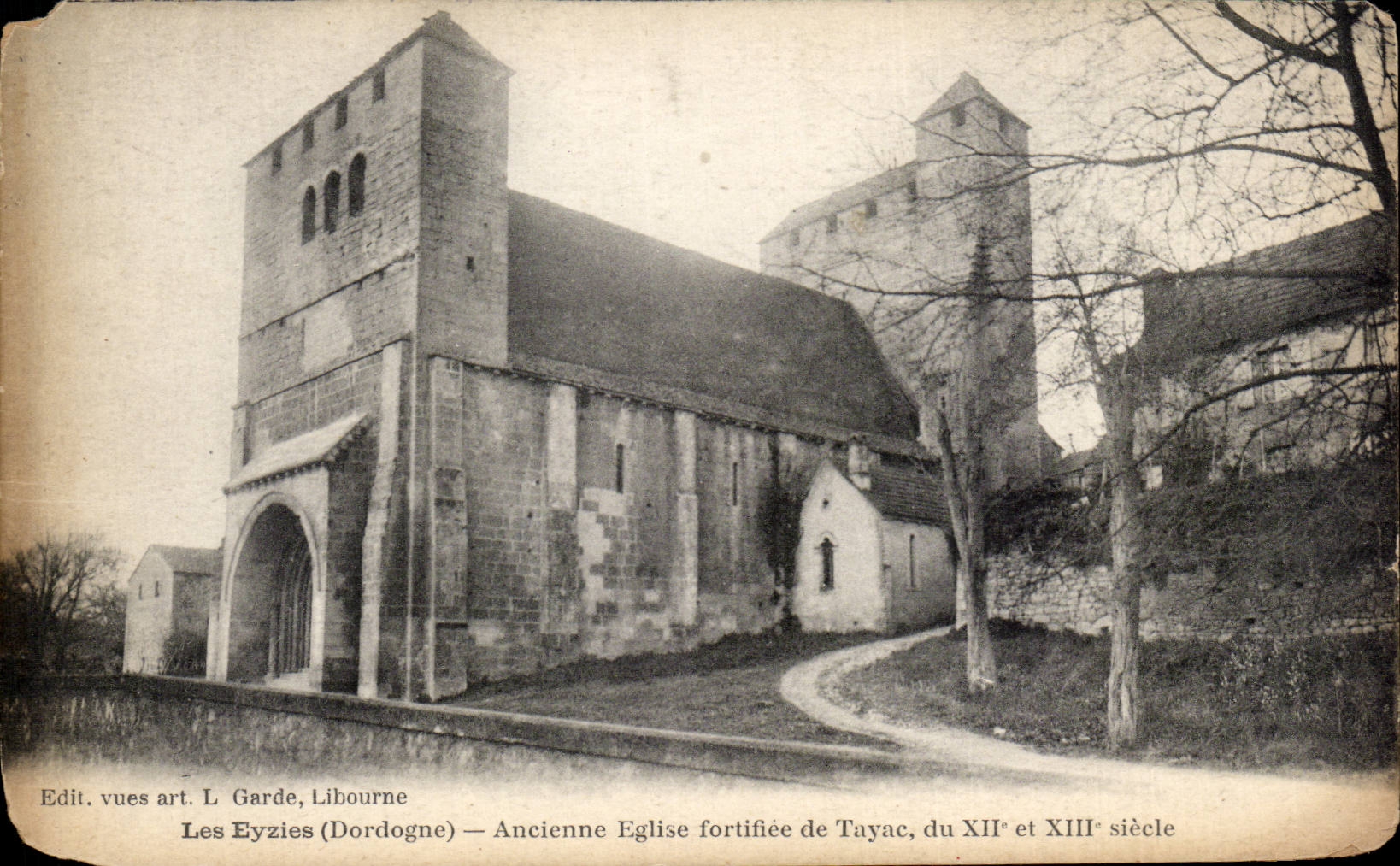Les Eyzies (Dordogne) — Ancienne église fortifiée de Tayac, du XIIe et XIIIe siècle — Edit. vues art. L. Garde, Libourne