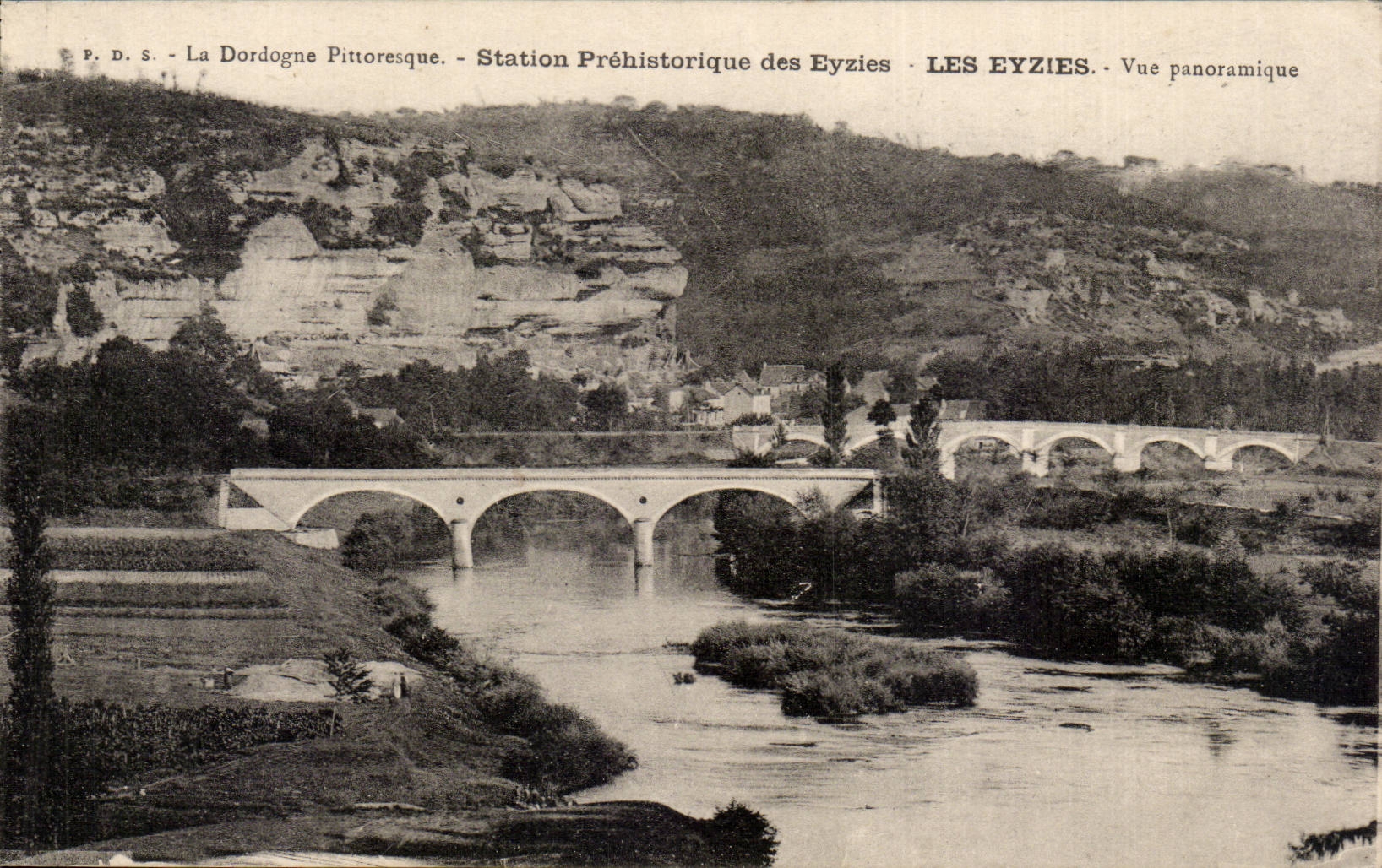 Les Eyzies - Die pittoreske Dordogne - Vorgeschichtliche Station Les Eyzies - Panoramablick