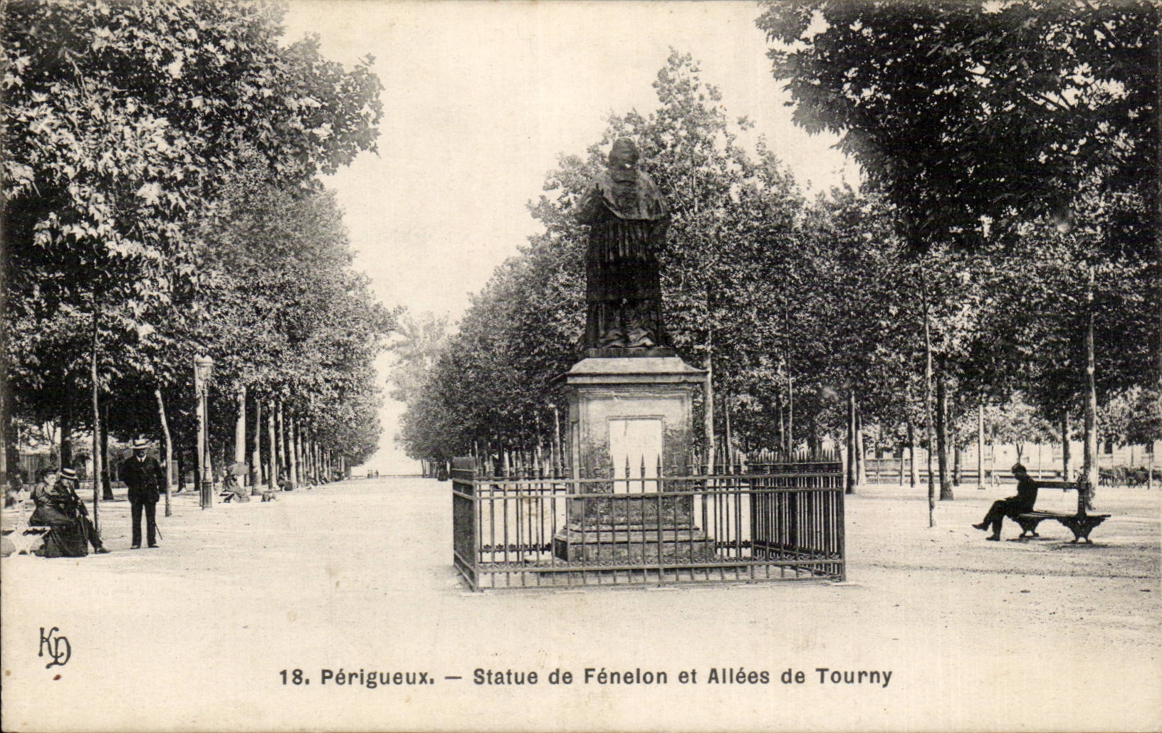 Périgueux — Statue von Fénelon und Allées de Tourny — KD