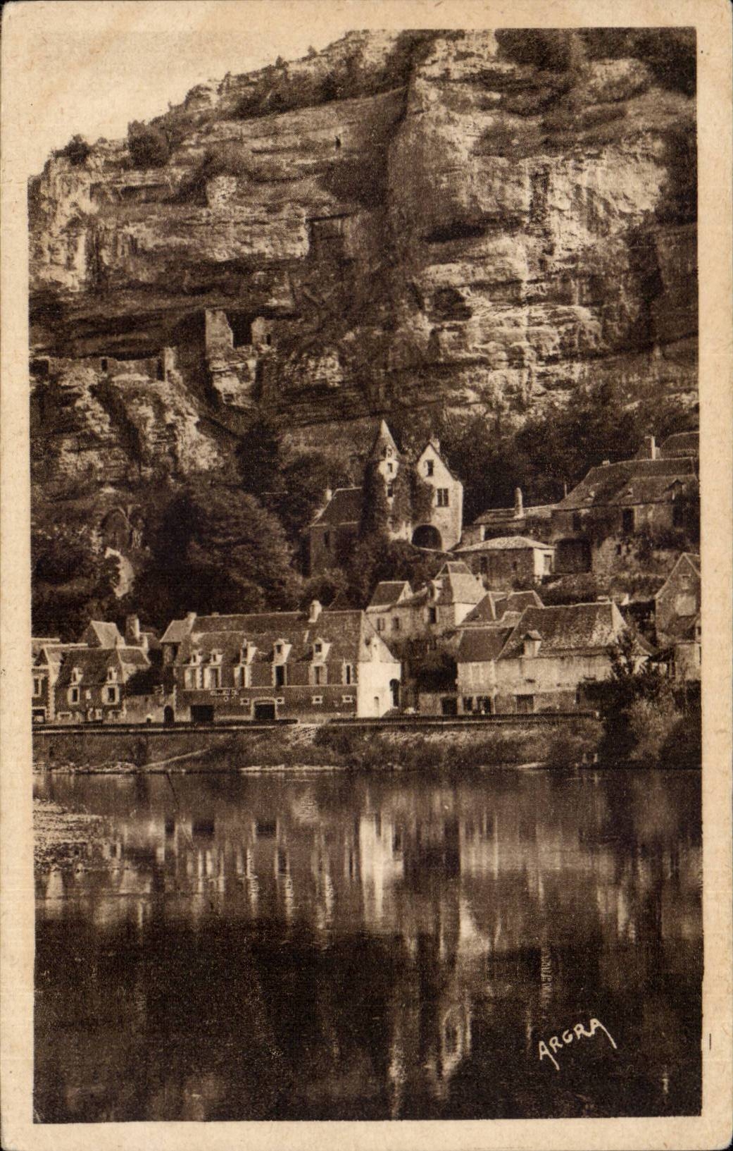 CPA La Roque Gageac Le chateau Maison de Gabrielle de Tarde