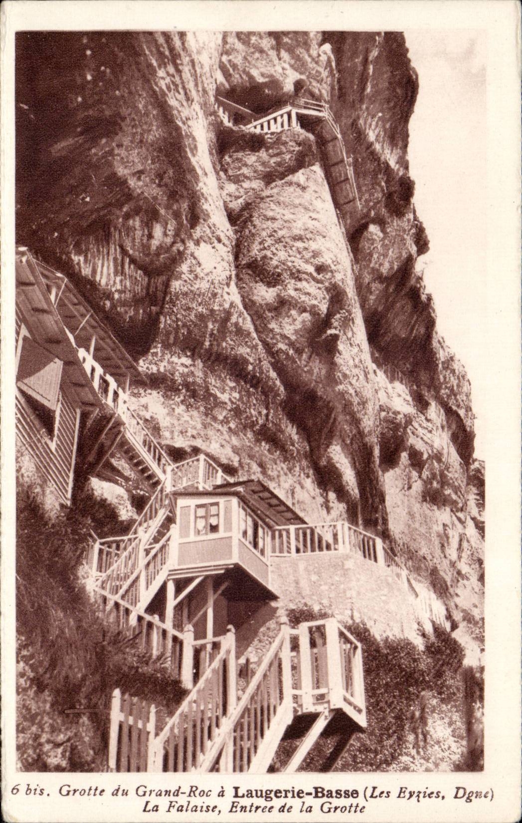 Grotte du Grand-Roc à Laugerie-Basse (Les Eyzies, Digne) — Entrée de la Grotte — Phototypie M. François