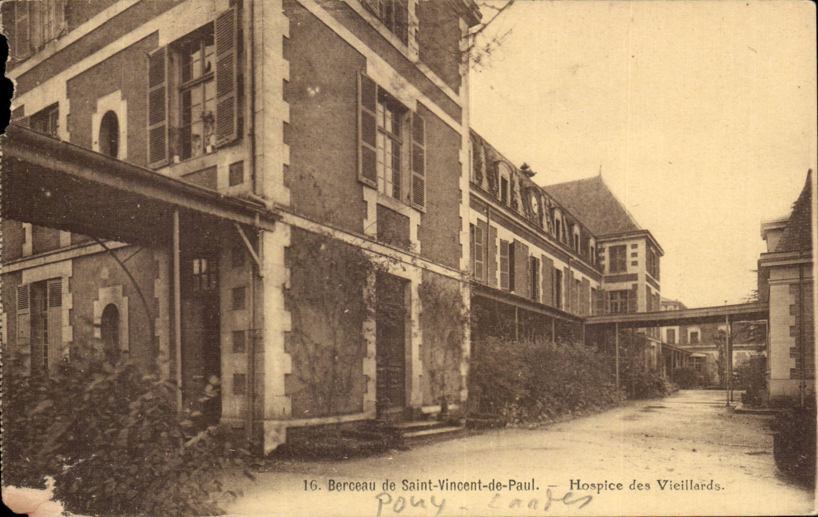 CPA Berceau de St Vincent Hospice des vieillards